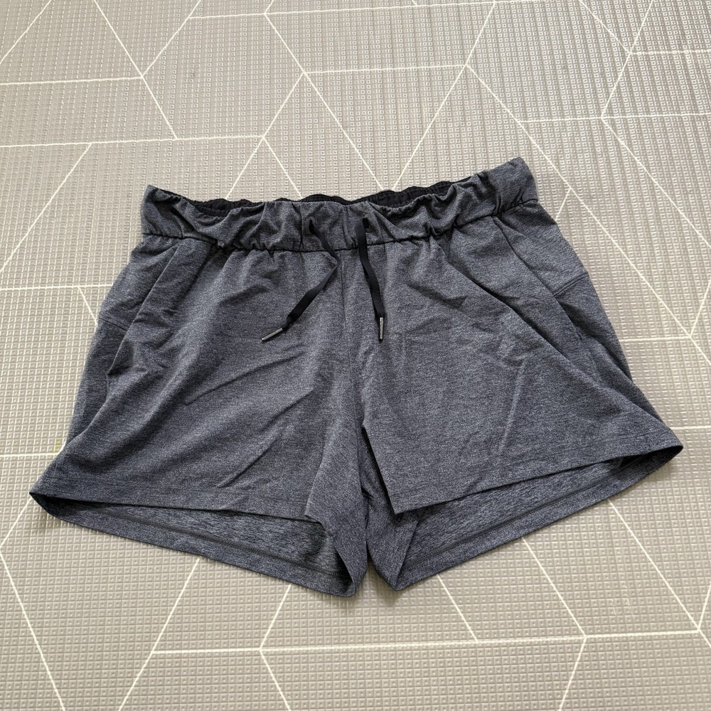 Lululemon On The Fly Short *2.5" Size 10‎ Heathered Black LW7AJIS